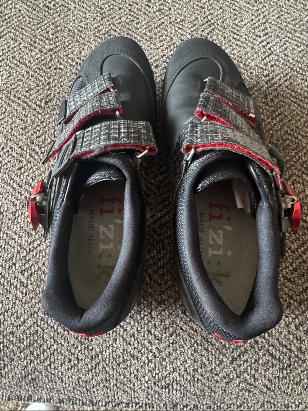 Fizik Men's Black and Red MTB Cycling Shoes with Dial Closure M5 - Picture 2 of 4